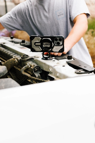 Giá Đỡ UAG MONARCH Magnetic 2