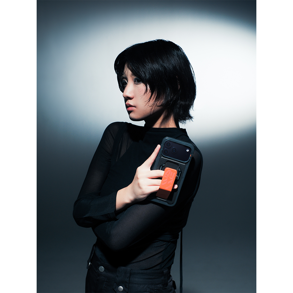 Ốp lưng IPhone 17 Pro SKINARMA Phantom
