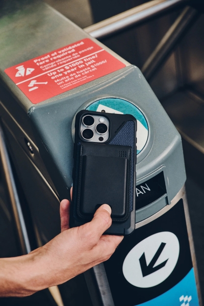 Ví UAG Magsafe Da Metropolis PU