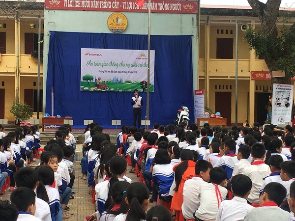 ''An toàn giao thông cho nụ cười trẻ thơ'' tại trường Tiểu Học Bắc Sơn