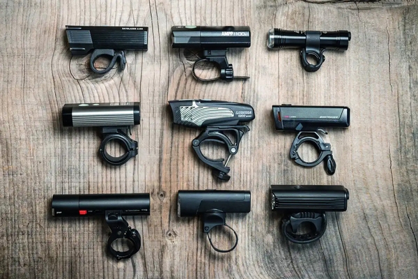 Nên mua đèn xe đạp loại nào? Top 5 mẫu đèn được ưa chuộng nhất năm 2022