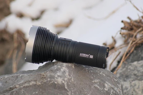 Review Acebeam K65, đèn pin tìm kiếm cứu hộ 6200lm , chiếu xa 1014m