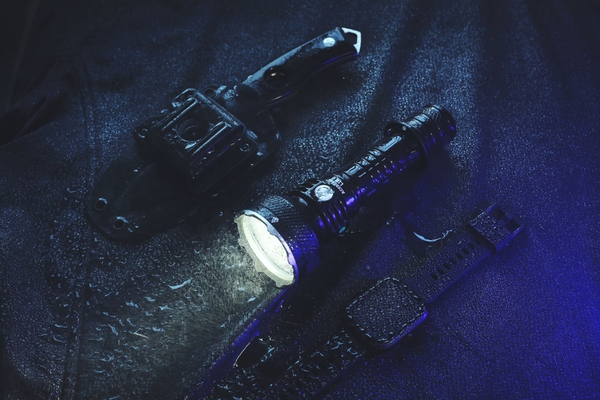 [REVIEW] - ĐÈN PIN CHIẾU XA ACEBEAM L18 LED OSRAM KW CSLPM1.TG SÁNG 1500LUMEN CHIẾU XA 1000M PIN 21700