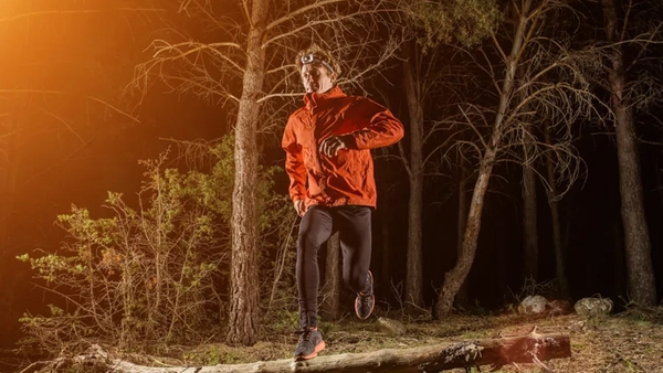 Niềm vui và lợi ích của việc chạy bộ vào ban đêm