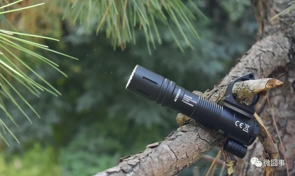 Đánh giá đèn pin ACEBEAM P15 -  Một cây đèn chiến thuật thực dụng, thú vị