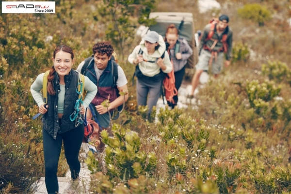 Hiking là gì? So sánh sự khác biệt giữa Hiking và Trekking