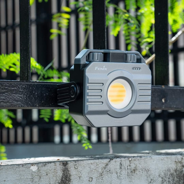 Review FENIX CL28R - đèn cắm trại cao cấp chỉnh nhiệt màu