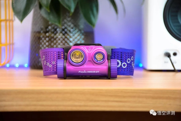 Review FENIX HM65R-DT | mẫu đèn đội đầu chạy bộ đa năng tuyệt đẹp