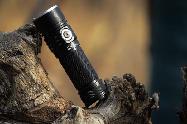 REVIEW SOFIRN SP33 Cây đèn pin độ sáng mạnh giá rẻ dành cho mọi người