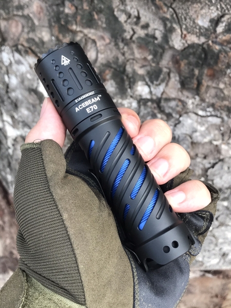 [REVIEW] ACEBEAM E70 Đèn pin nhỏ gọn, độ sáng khủng