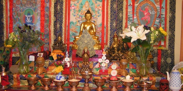 Nghi Thức cúng lễ trong Kim Cương Thừa