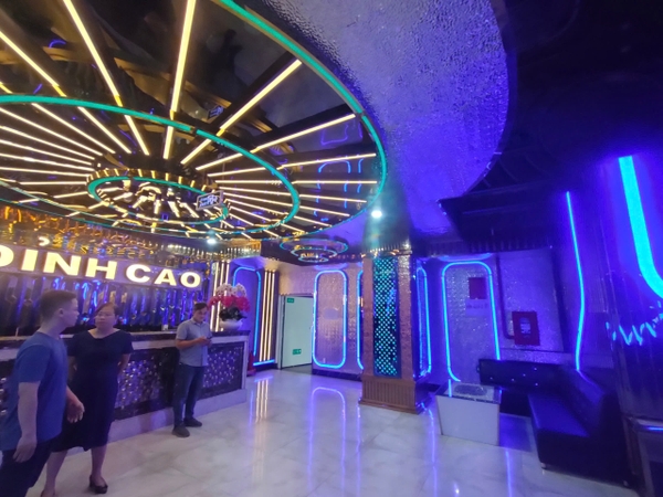 karaoke-nhom-9-bat-buoc-bh-chay-no
