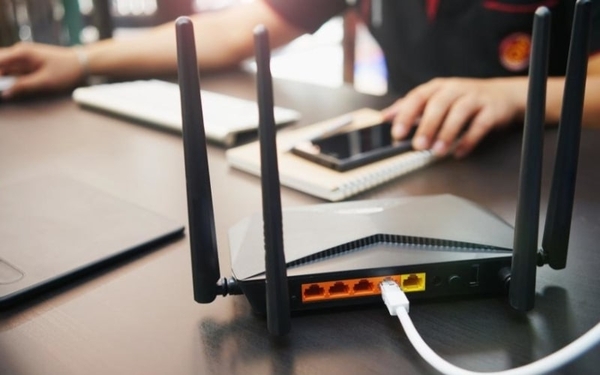Có nên đặt cục phát wifi trong phòng ngủ không?