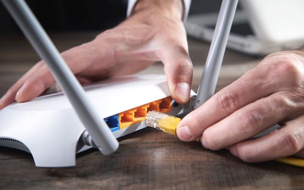 Lắp đặt modem WiFi phụ khác lớp mạng
