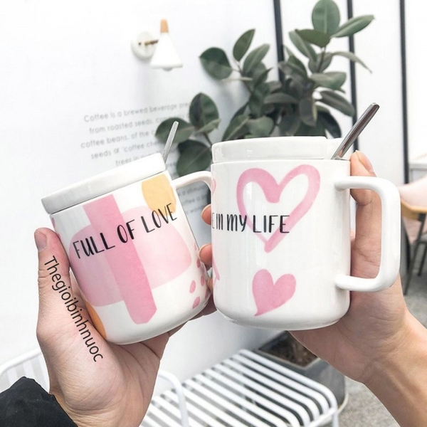 Ly Sứ Hoạ Tiết Chữ Love Dễ Thương 