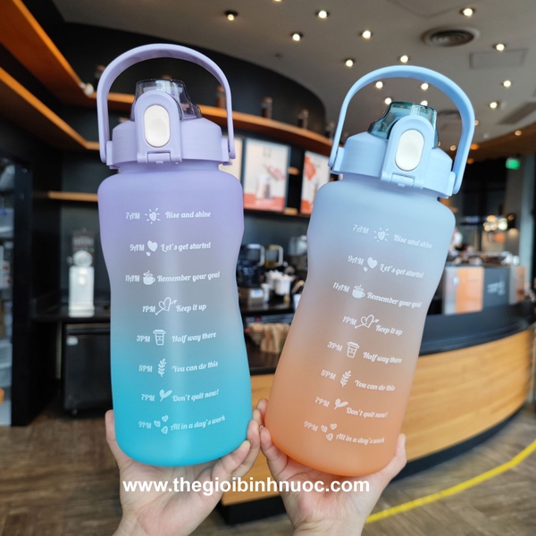 Bình Nhựa Nhắc Uống Nước 2000ML