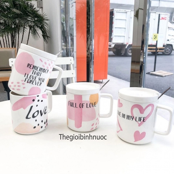 Ly Sứ Hoạ Tiết Chữ Love Dễ Thương 