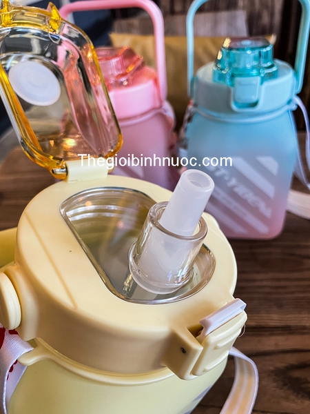 Bình Nhựa Thể Thao PP BPA FREE 1500ML Kèm Dây Đeo