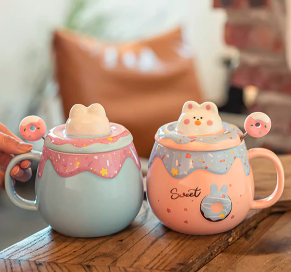 Ly Sứ Bánh Donut Thỏ Có Nắp Tặng Kèm Thìa Khuấy 400ML