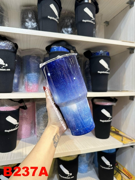 Ly Giữ Nhiệt Yeti 900ml Tặng Kèm Nắp Chống Tràn , Túi Chống Sốc Và Set Ống Hút