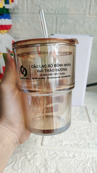 Sỉ In Khắc Logo Ly Thủy Tinh Bọc Da 420ML