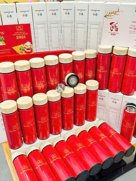Sỉ In Tên Khắc Logo Bình Giữ Nhiệt Nắp Gỗ 450ML