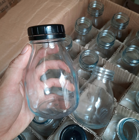 Sỉ In Logo Khắc Logo Chai Thủy Tinh Vuông Lùn 300ML
