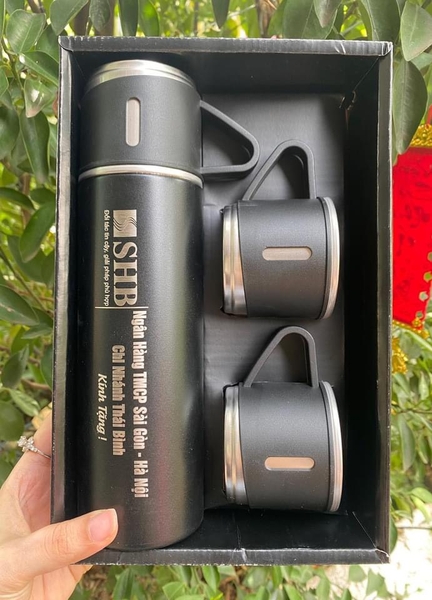 Sỉ In Logo Khắc Logo Set Hộp Bình Giữ Nhiệt 500ML