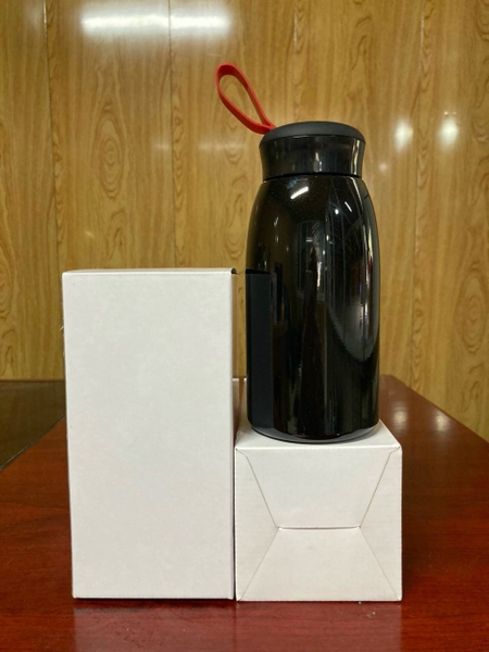 Sỉ In Logo Khắc Tên Bình Giữ Nhiệt 520M