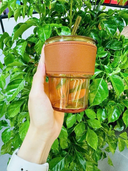 Sỉ In Logo Khắc Logo Ly Thủy Tinh Bọc Da 420ML