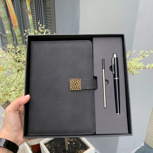 Sỉ In Logo Khắc Logo Bộ Set Sổ Bút