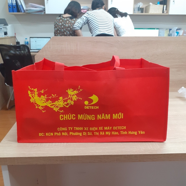 Vì sao cần xác định thời điểm đặt mua túi đựng quà tết?