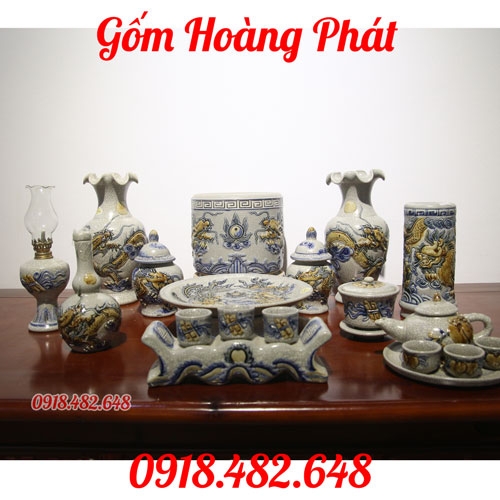 Bộ đồ thờ men rạn đắp nổi rồng cho ban thờ gia tiên DTR007