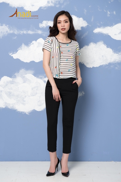 Áo croptop ngắn tay chấm nơ