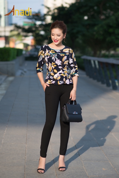 Áo peplum hoa mí ly - 385,000đ