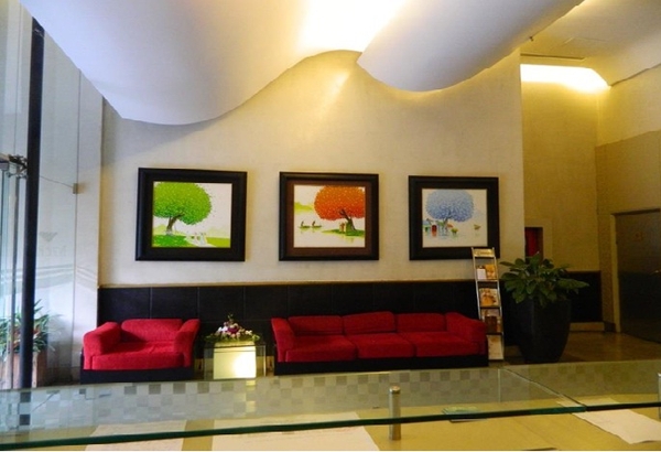 Pacific Place _______1,600$~4,000$_______