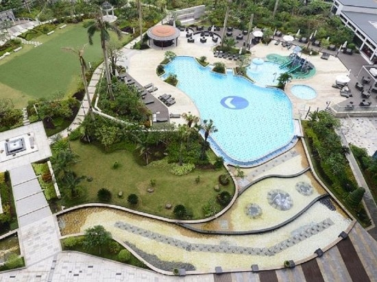 Calidas Landmark 72 _______2,000$~3,800$_______
