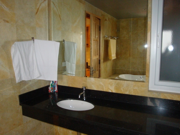 Xuan Hoa Apartment No. 9 _______700$~1,400$_______