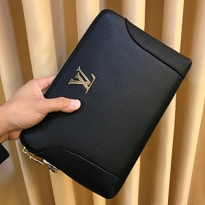 Clutch LV 9204 cao cấp - Màu đen | thuanbags