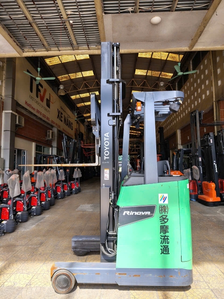 Xe nâng điện cũ reachtruck 1.4 tấn Toyota 8FBR14, chiều cao nâng 4m. Sx 2021. Mã XC.R14TOS40.01075