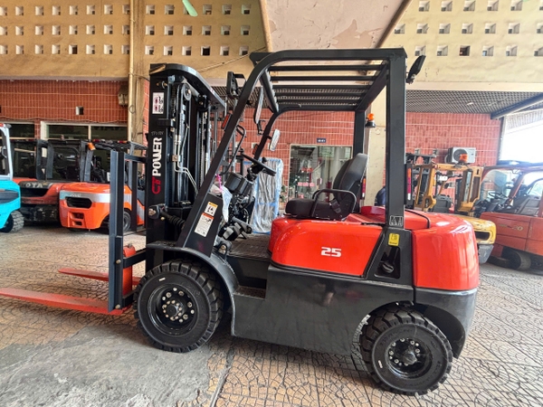 Xe nâng dầu hiệu CT POWER model FD25, sức nâng 2500kg chiều cao nâng 4.5m sản xuất 2025, hàng mới 100%. Mã XM.D25CTT45.00878