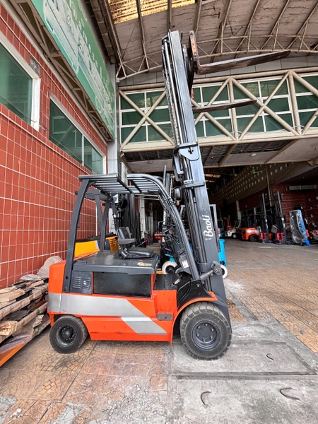 Xe nâng điện BAOLI model KBE30 sản xuất 2020. Mã XM.B30BAS40.00157