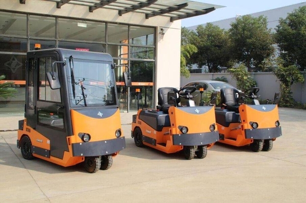 Xe đầu kéo điện 6 tấn, cabin kín hoàn toàn Model XTH60 hiệu Zowell, mới 100%
