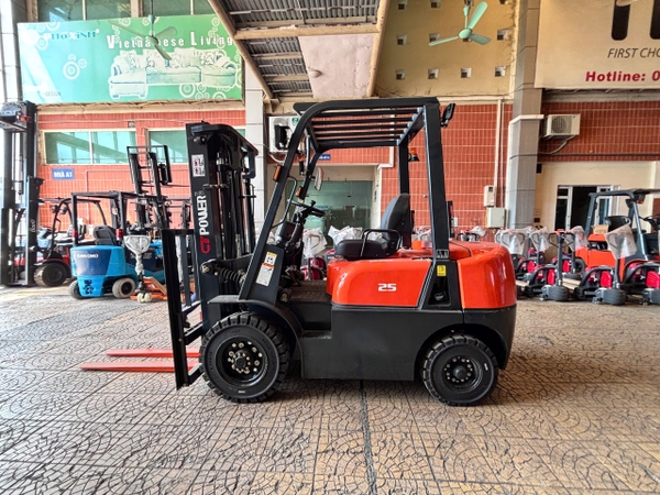Xe nâng dầu hiệu CT POWER model FD25, sức nâng 2500kg chiều cao nâng 3m sản xuất 2025, hàng mới 100%. Mã XM.D25CTS30.00881