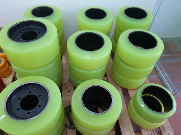 Bánh lái xe nâng điện PU 250*75
