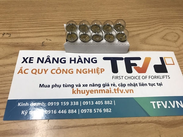 Bóng đèn thuỷ tinh dây tóc xe nâng 24V/10W mã 24V10W hiệu Folangsi