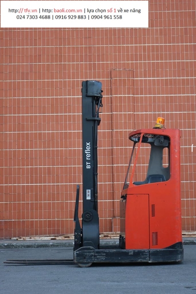 Xe nâng Reach truck 1.6 tấn BT RRE160CC. Khung Triplex 7000mm, Sản xuất 2012. Mã XC.R16BTT70.00066