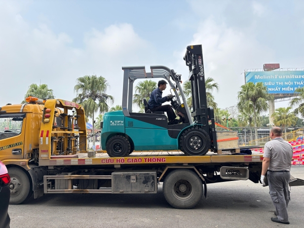 Xe nâng điện 3 tấn Baoli KBE30-Li-01. Nâng cao 4m. Sx 2026. Mới 100%. Mã XM.B30BAS40.01060
