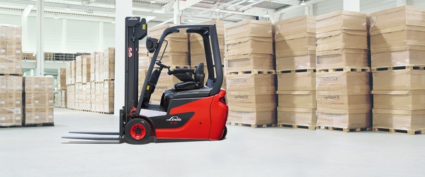 Xe nâng điện 3 bánh Linde 1.6 tấn