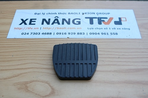 Miếng nhựa đệm chân phanh xe nâng mã 13995 hiệu Total Source